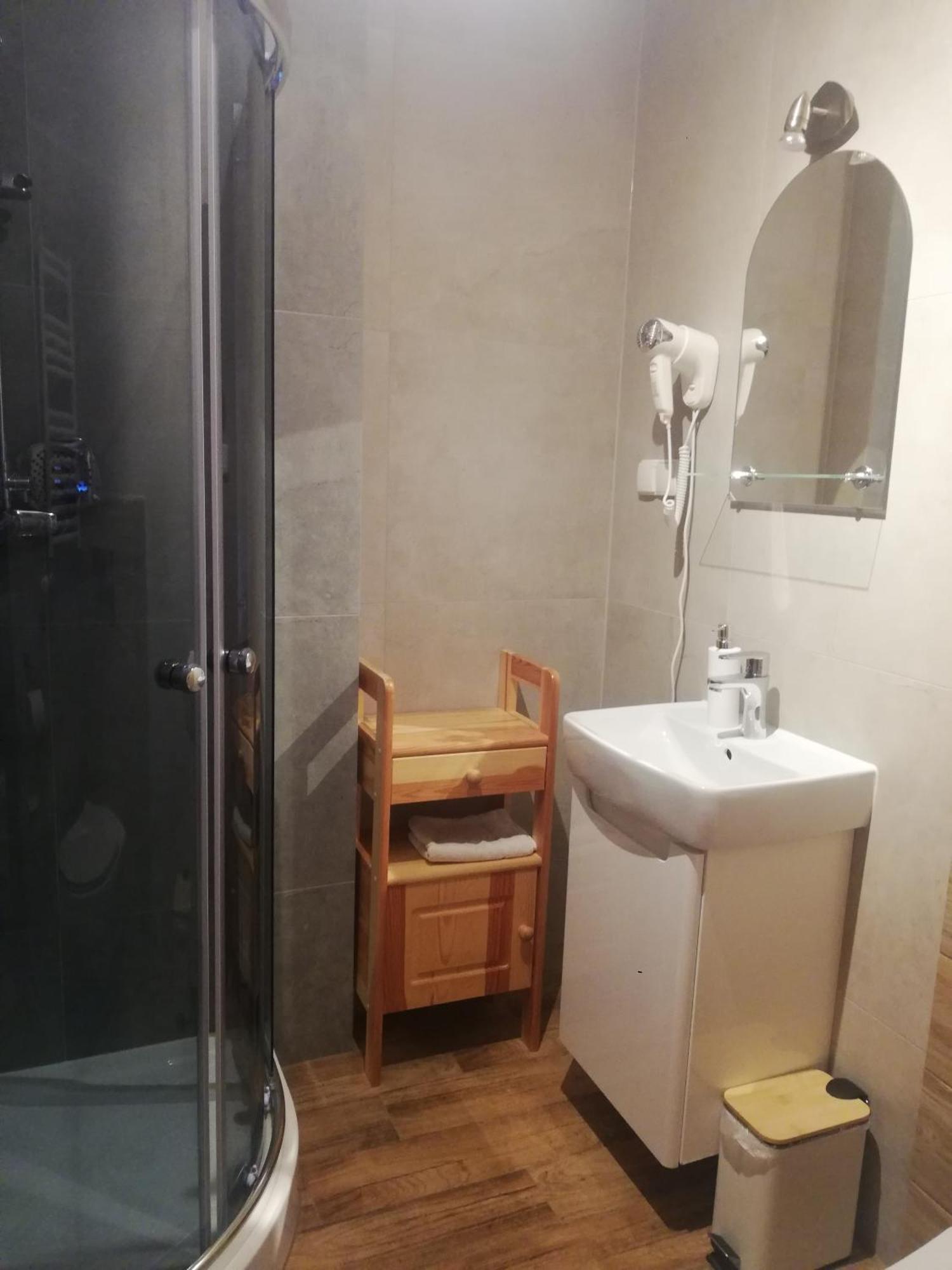 Domki I Pokoje Obok Term Chocholow U Tadka المظهر الخارجي الصورة
